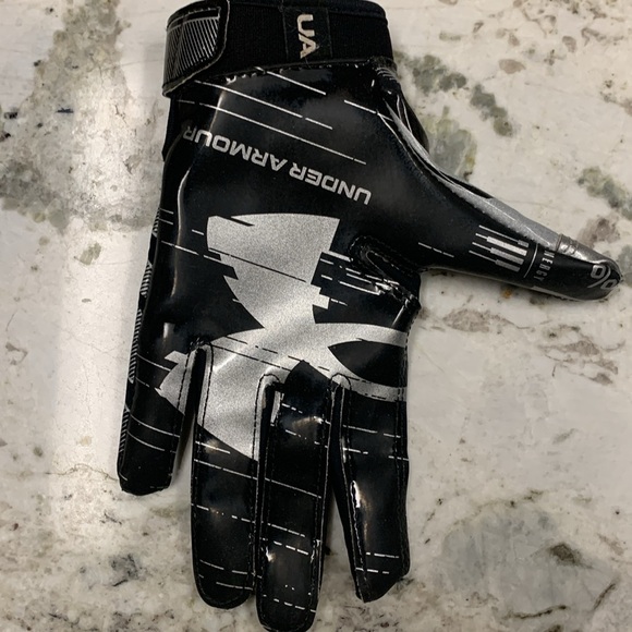 Kids UA football gloves. My son wore these for 4 games and out grew them. - Picture 3 of 5